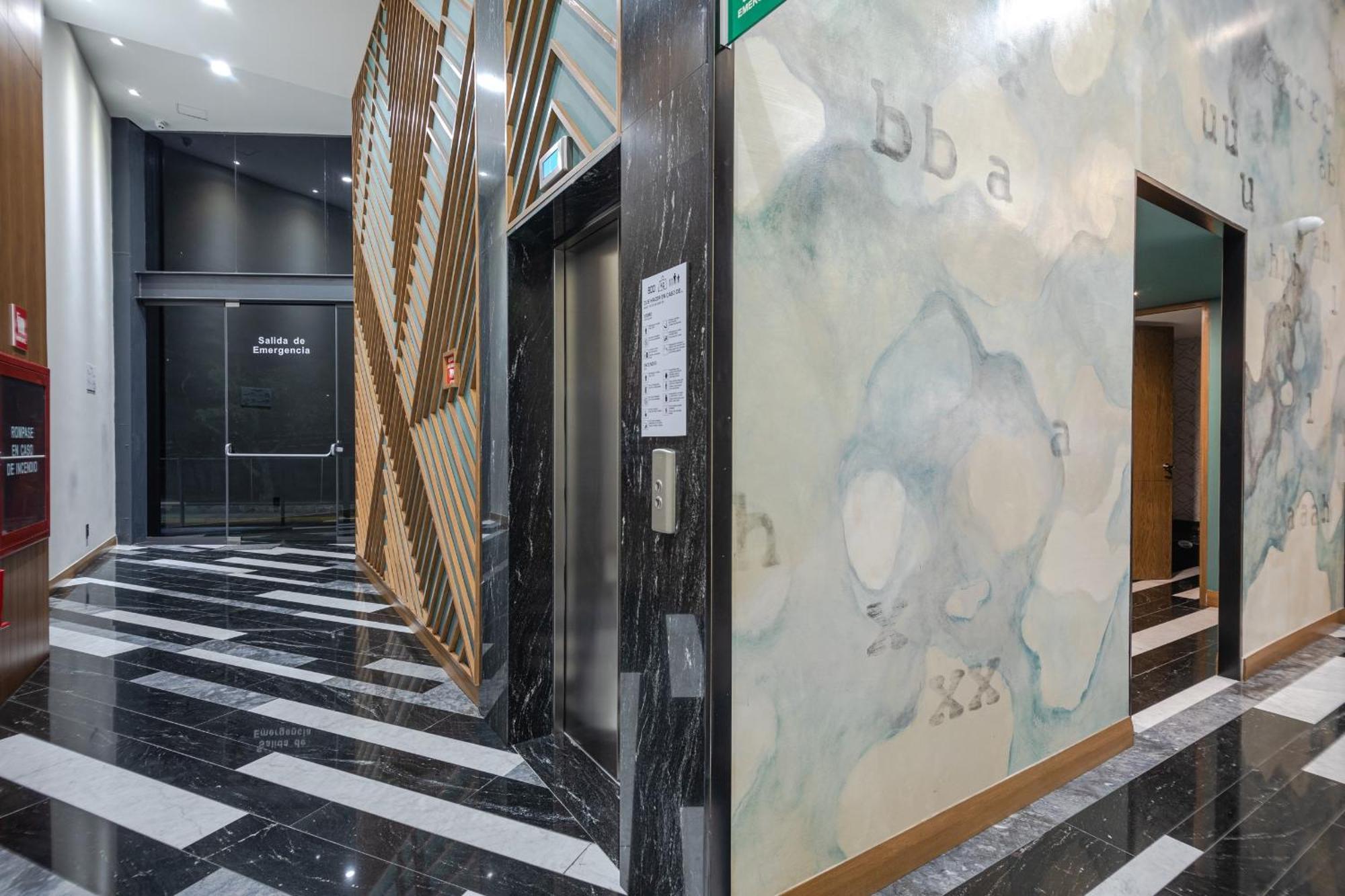 Hotel Becquer
